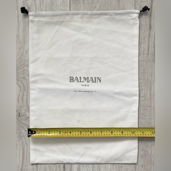Balmain Paris 10.5”x14.5” Dust Bag Storage Cover Drawstring Bag New & Never used - Picture 3 of 4